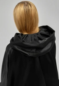 Плащ «Инферно» чёрный с капюшоном для взрослых